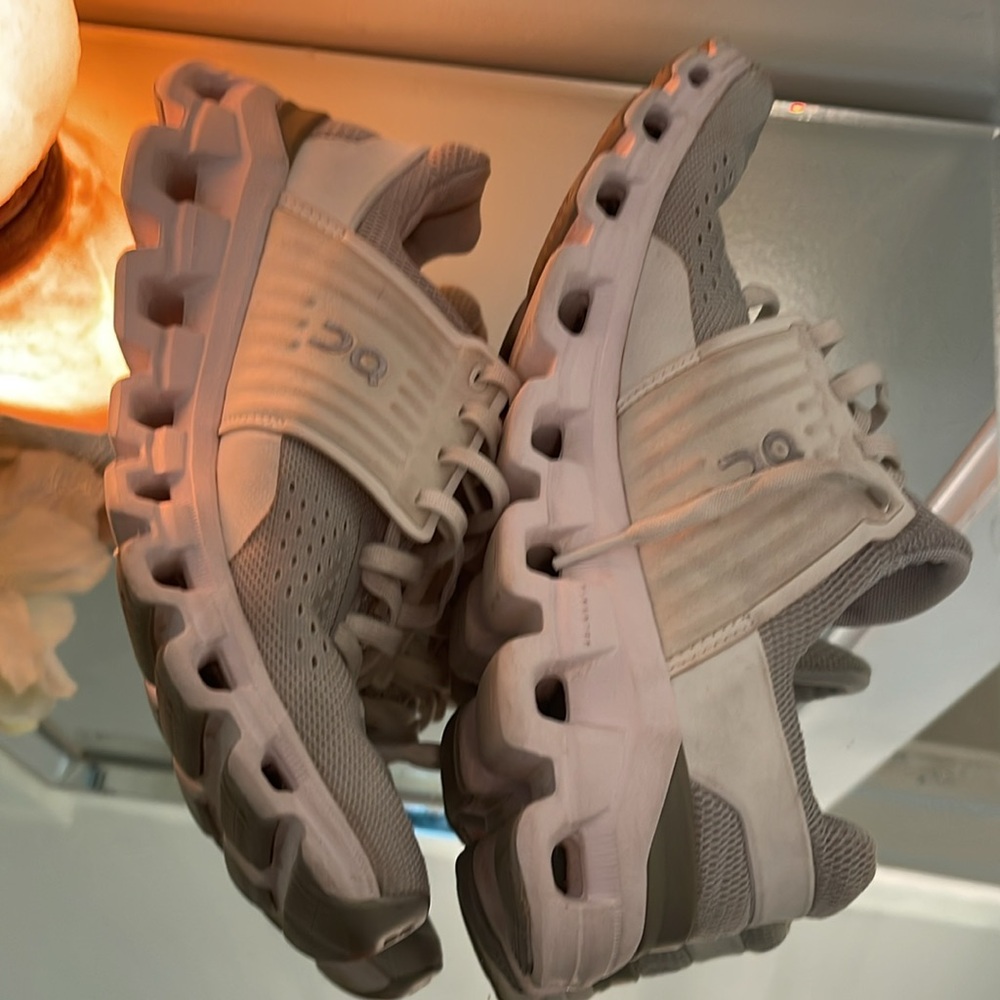 HELION SWISS ENGINEERING SIZE 7.5 VERY GOOD CONDITIONS LOOK AT THE PICS PLEASE .